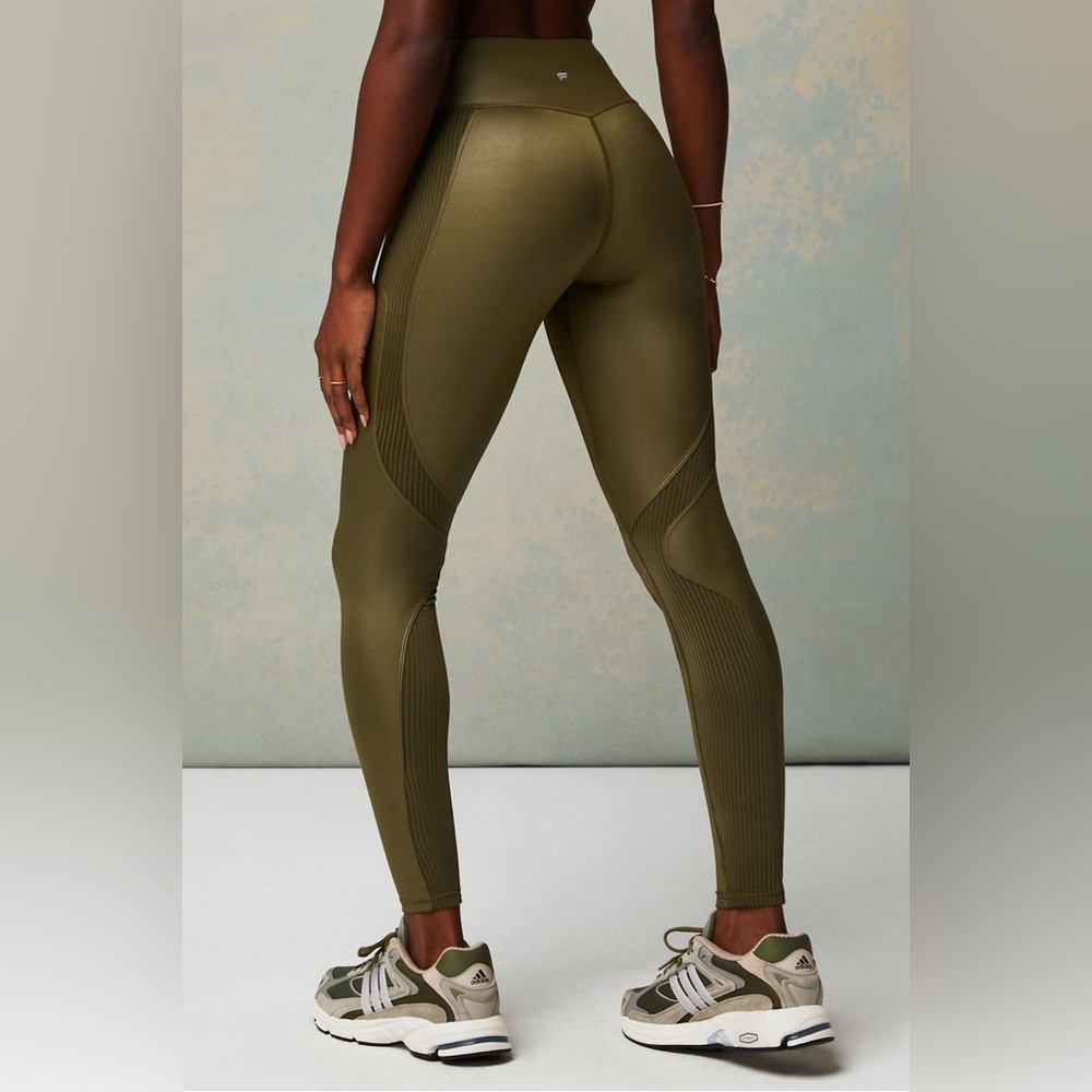 Motion365+ Contour High-Waisted Leggings Size Medium - Picture 2 of 12